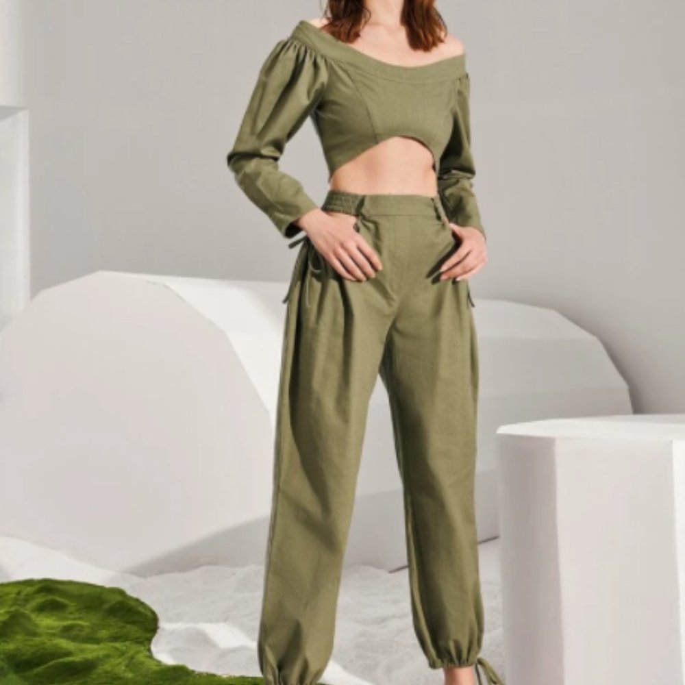 Green Set - Picture 3 of 3